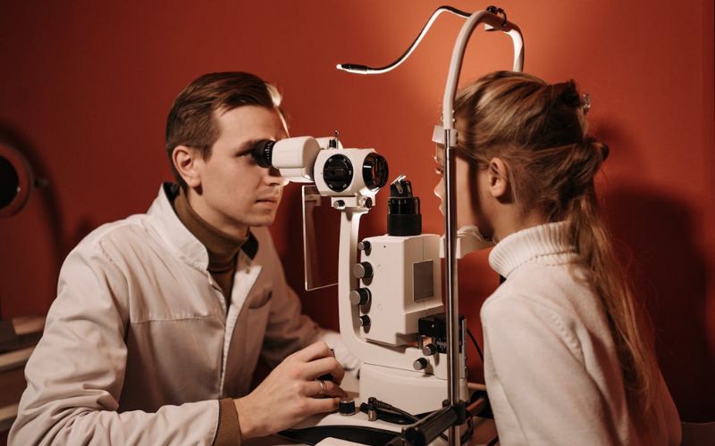 Contact lenses without qualifying conditions is reason why not covered by Medicaid  (Image by Pexels)