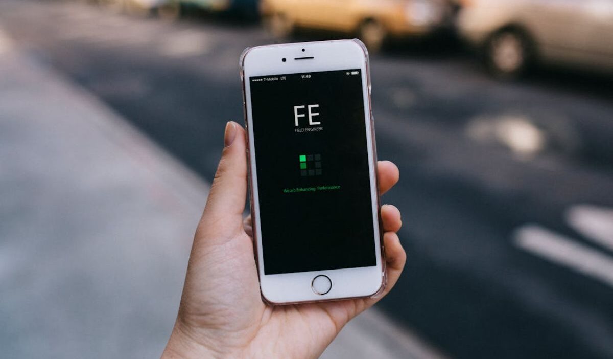 What Is Data Roaming? 9 Facts Travelers Should Know