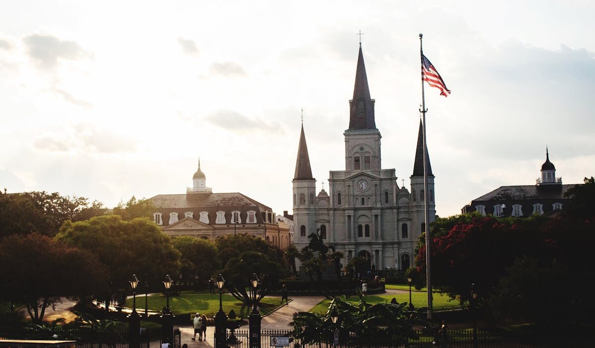 why-is-new-orleans-called-the-crescent-city