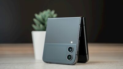 free galaxy z flip government phone