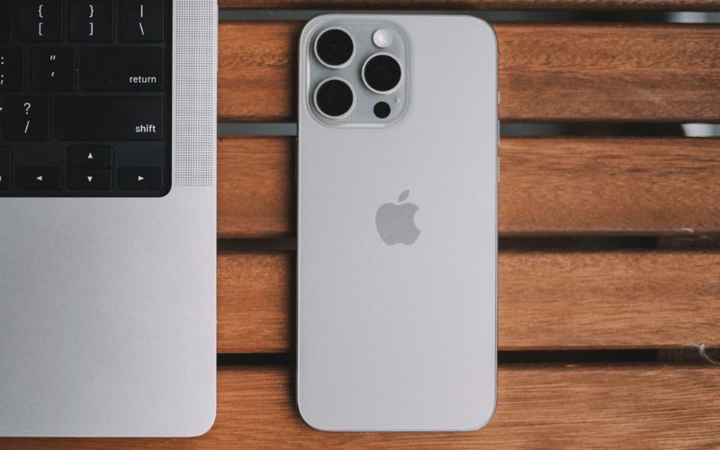 Understanding free government iPhone 15 pro max offers (Image by Unsplash)