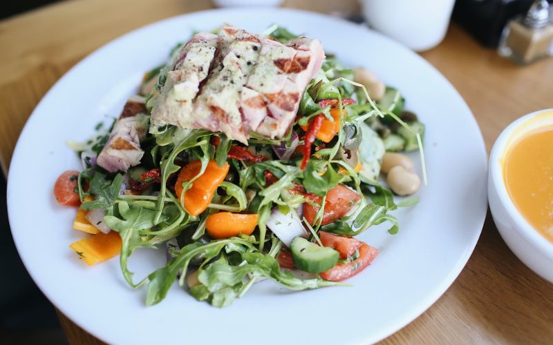 is canned tuna in water healthy