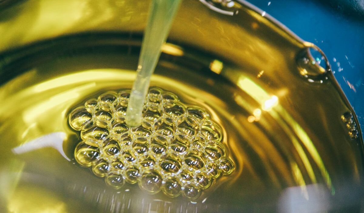is peanut oil healthy
