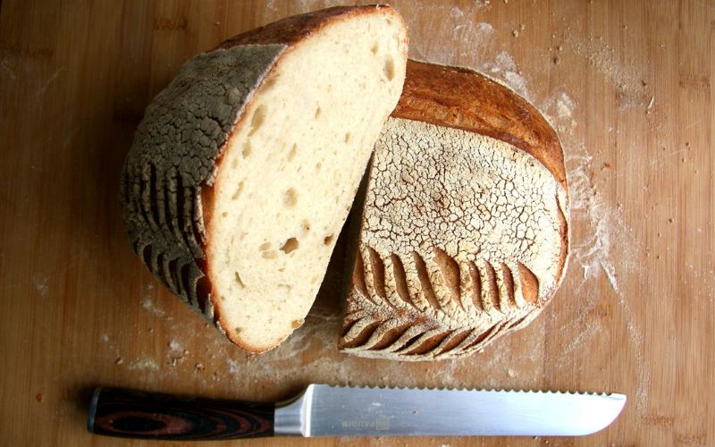 why is sourdough bread healthy