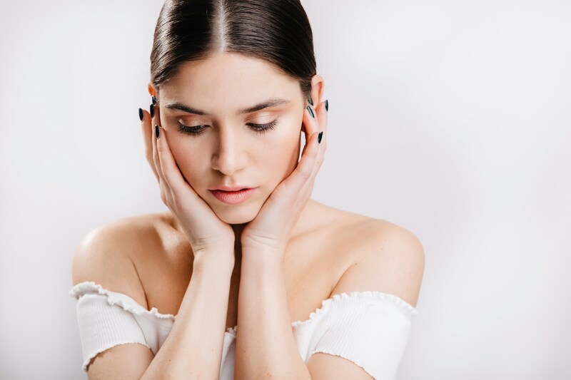 symptoms of itchy ears perimenopause