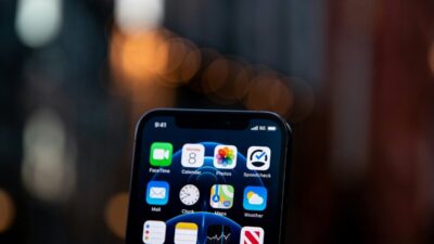 data roaming on or off