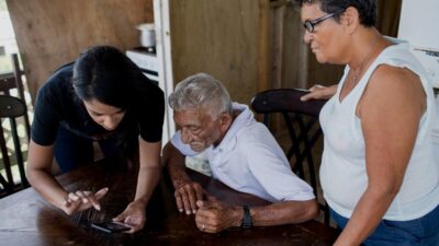 free phones for senior citizens